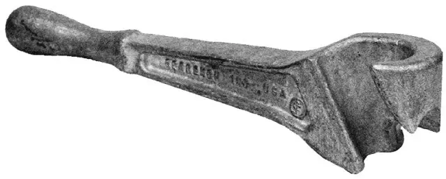 Petol Valve Wheel Wrench – Industrial-Grade Turning Tool 1