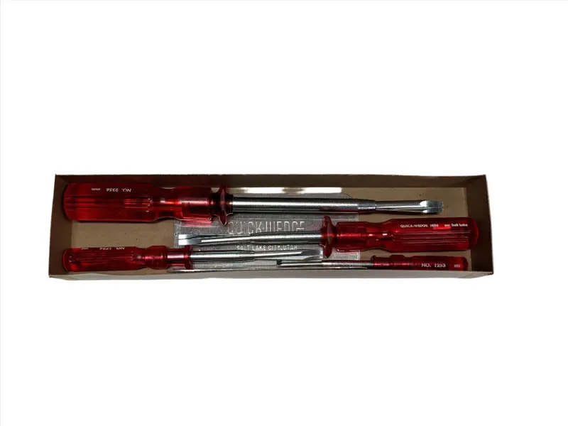 Quick-Wedge Screw-Holding Screwdriver Set #4 – Professional Kit 1
