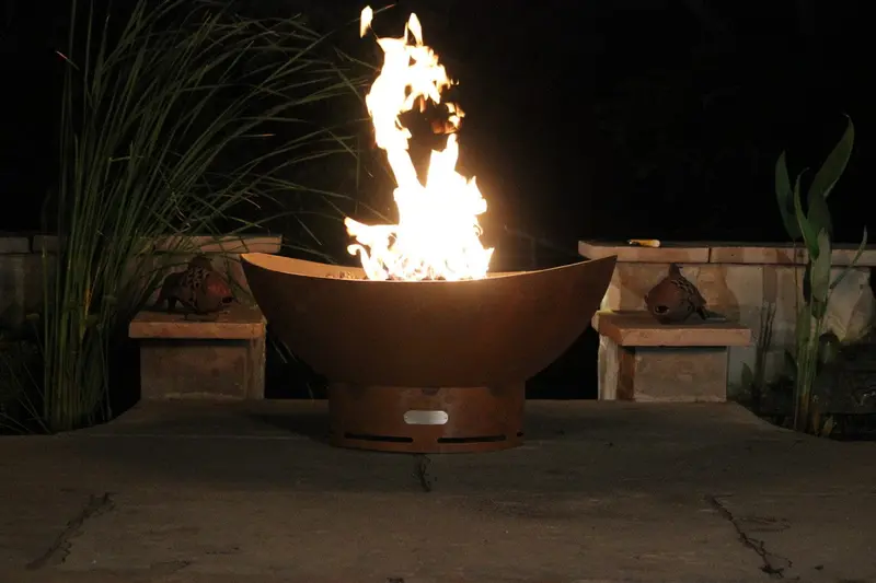 Scallop/Tidal 36-Inch Gas Fire Pit – Coastal-Themed Outdoor Heating 1