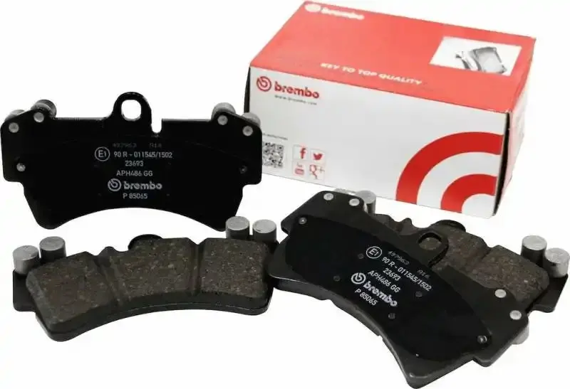 Brembo Front Ceramic Nao Brake Pads – Oe-Style Fit For 13–16 Bmw M5, 12–18 M6, And 14–19 M6 Gran Coupe 1